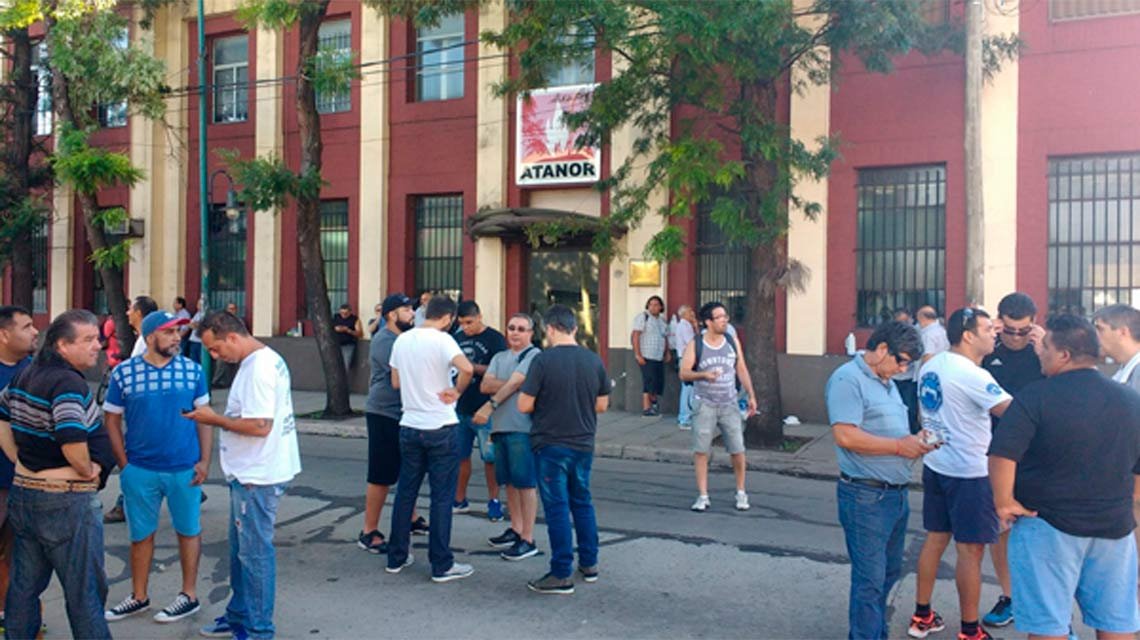 LUIS GARCÍA: «ESTAMOS TRATANDO DE SALVAR LAS FUENTES LABORALES»