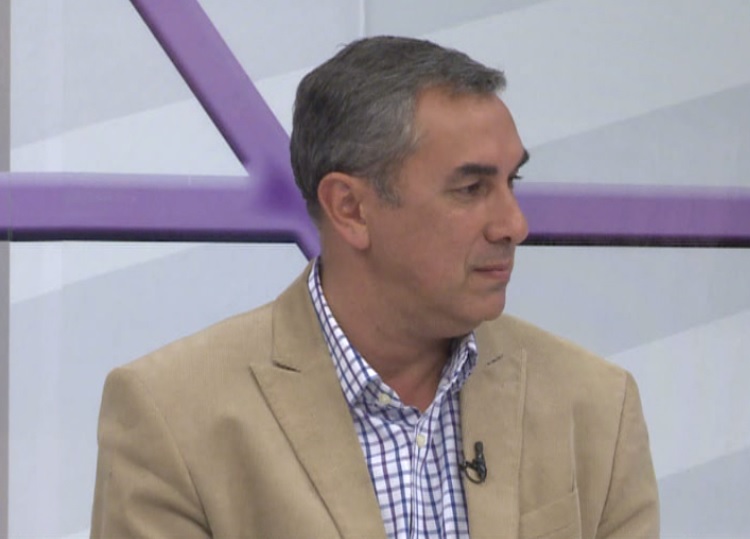 NOTA CON ENRIQUE VAQUIÉ