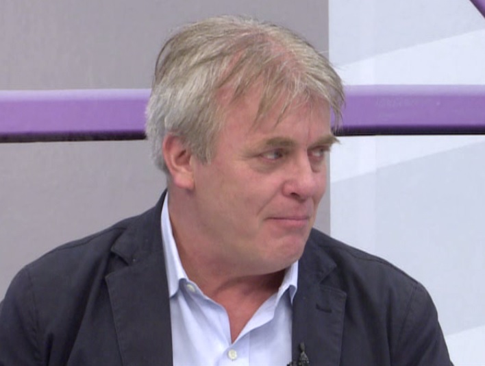 NOTA CON GUSTAVO VERA