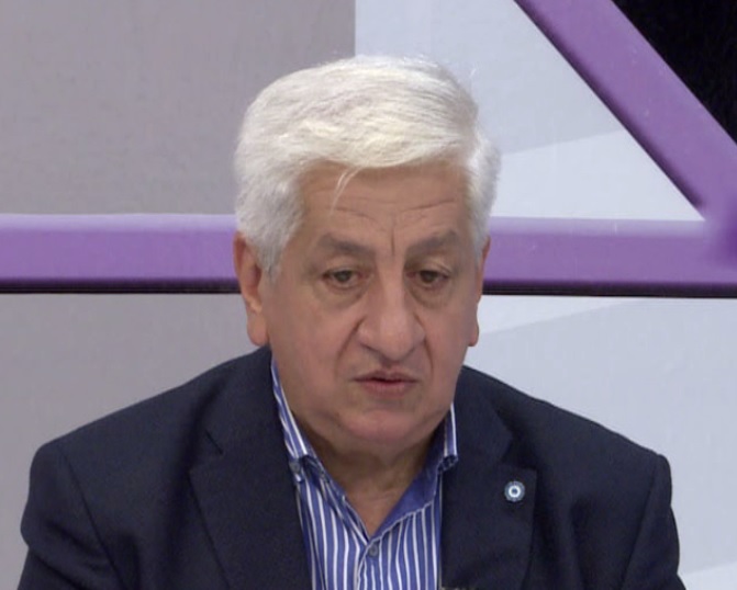 NOTA CON JULIO PIUMATO