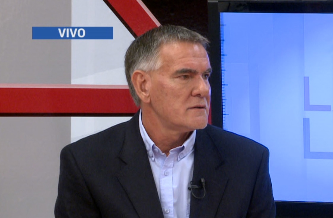 NOTA CON CARLOS CASTAGNETO