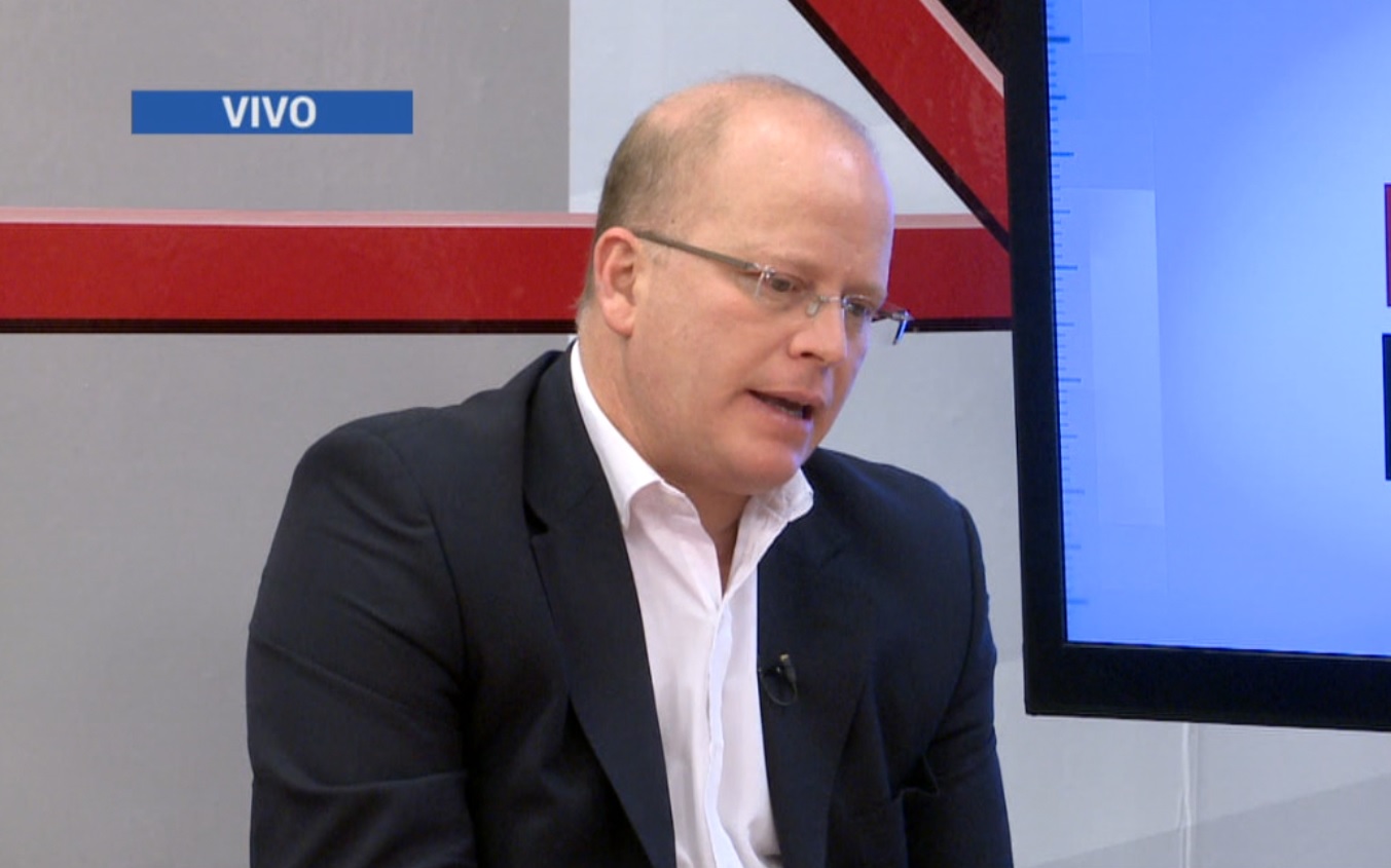 NOTA CON LUIS CONTIGIANI