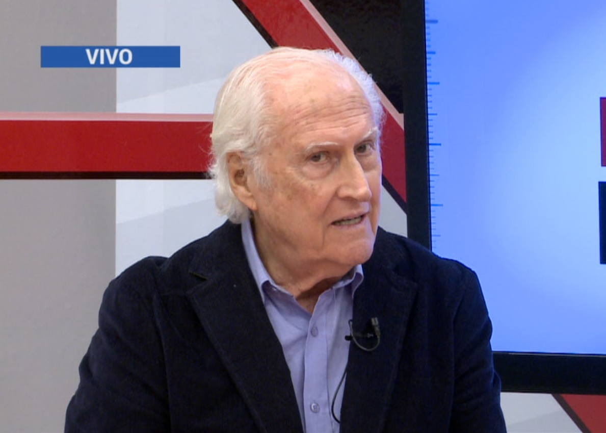 NOTA CON PINO SOLANAS