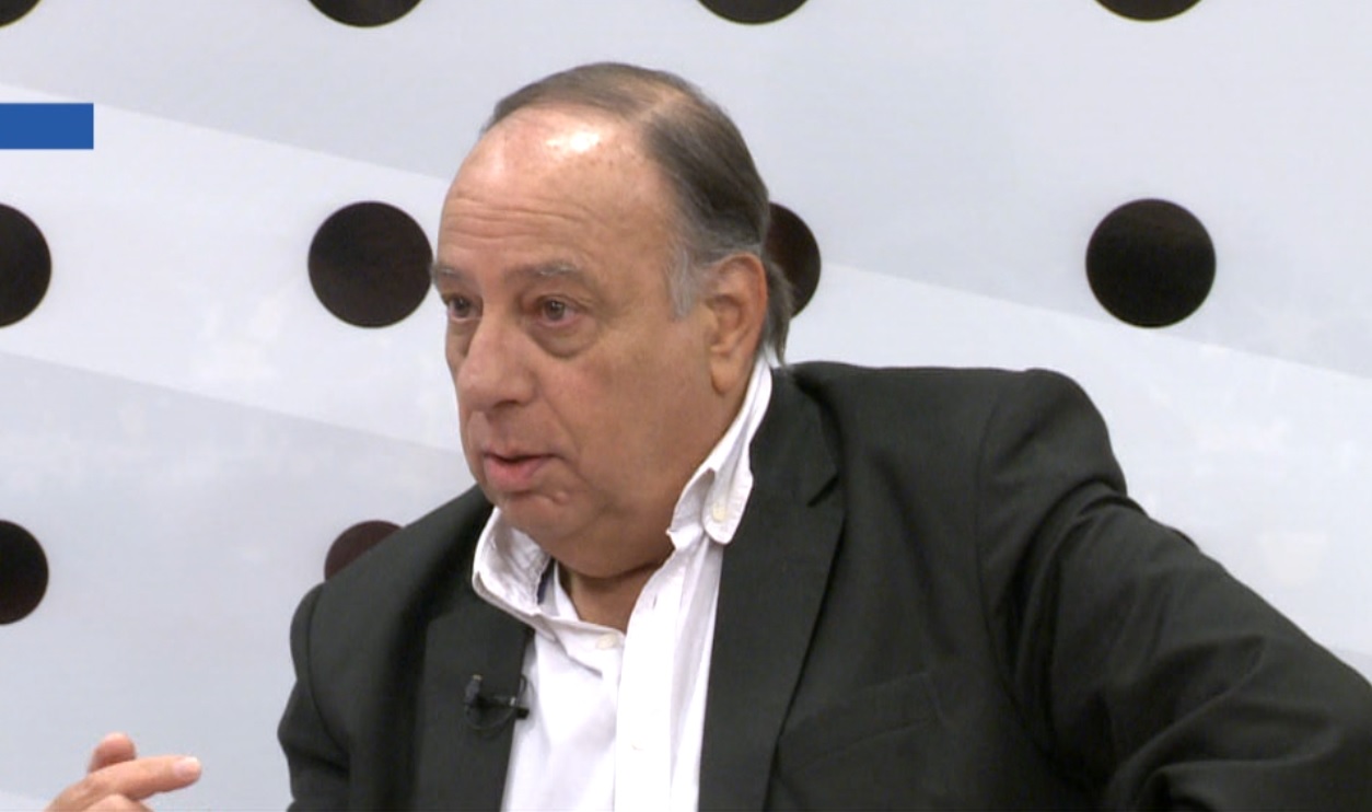 NOTA CON ROBERTO CACHANOSKY