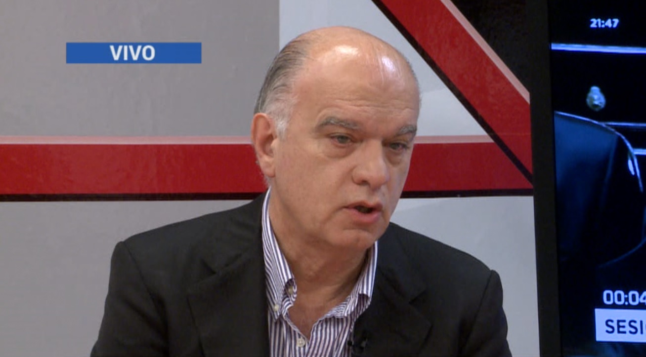 NOTA CON NÉSTOR GRINDETTI