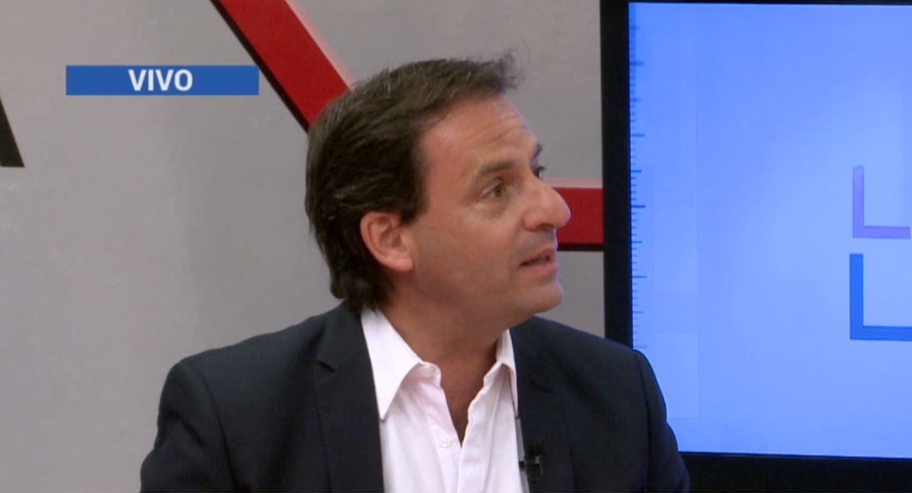 NOTA CON ARIEL SUJARCHUK