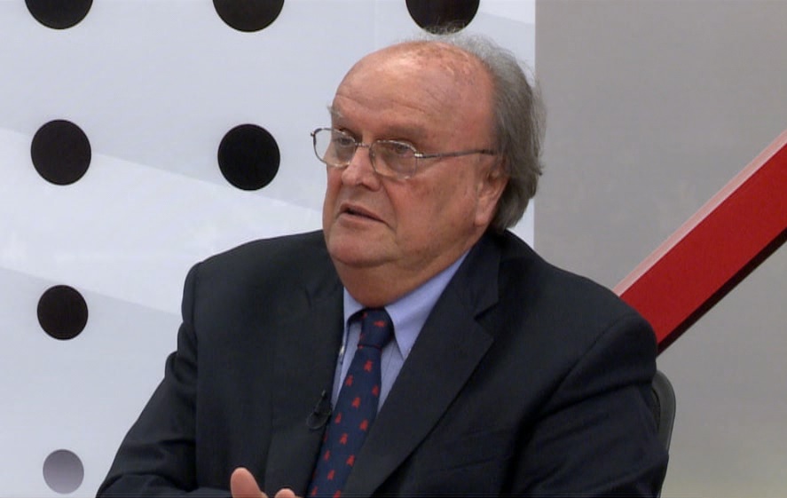 NOTA CON JOSÉ IGNACIO DE MENDIGUREN