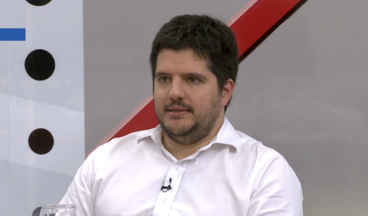 NOTA CON PABLO KNOPOFF