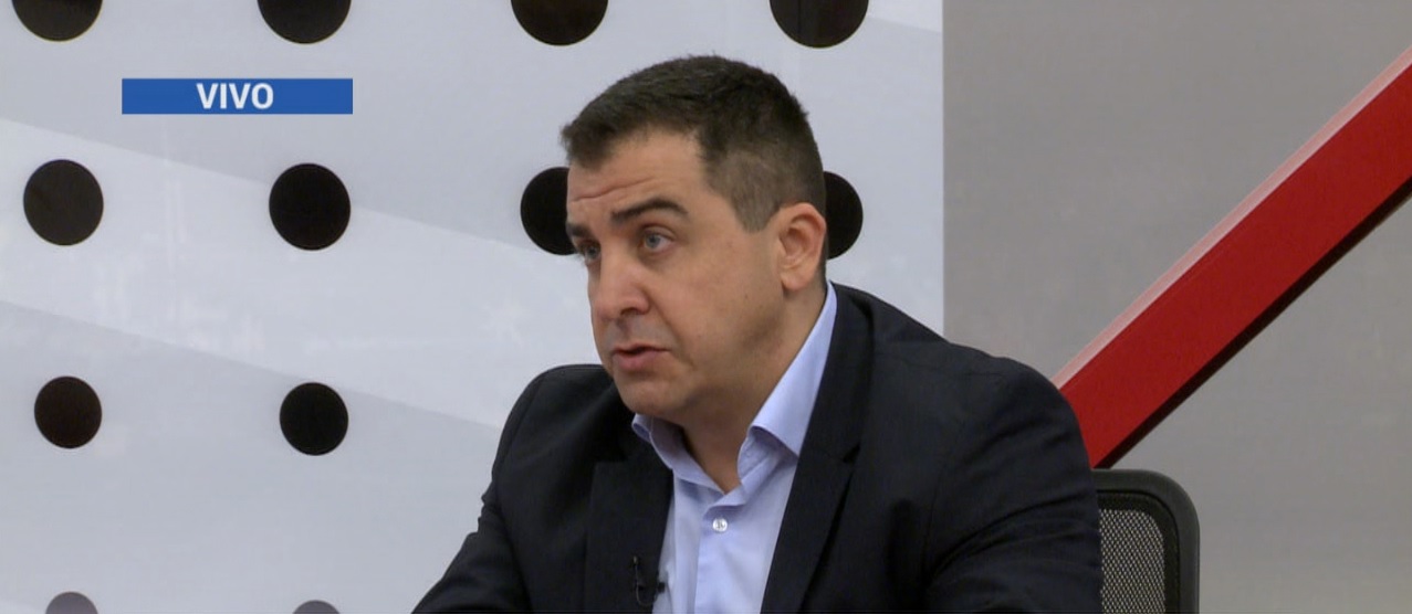 NOTA CON HUGO VASQUES