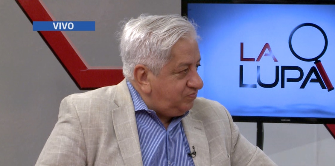 NOTA CON JULIO PIUMATO