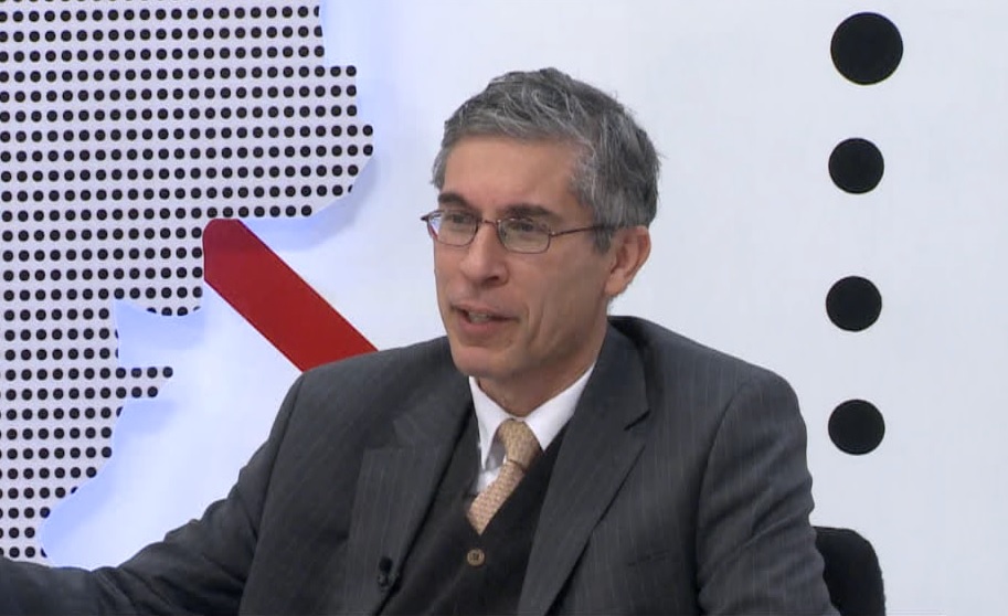 NOTA CON AGUSTÍN ETCHEBARNE