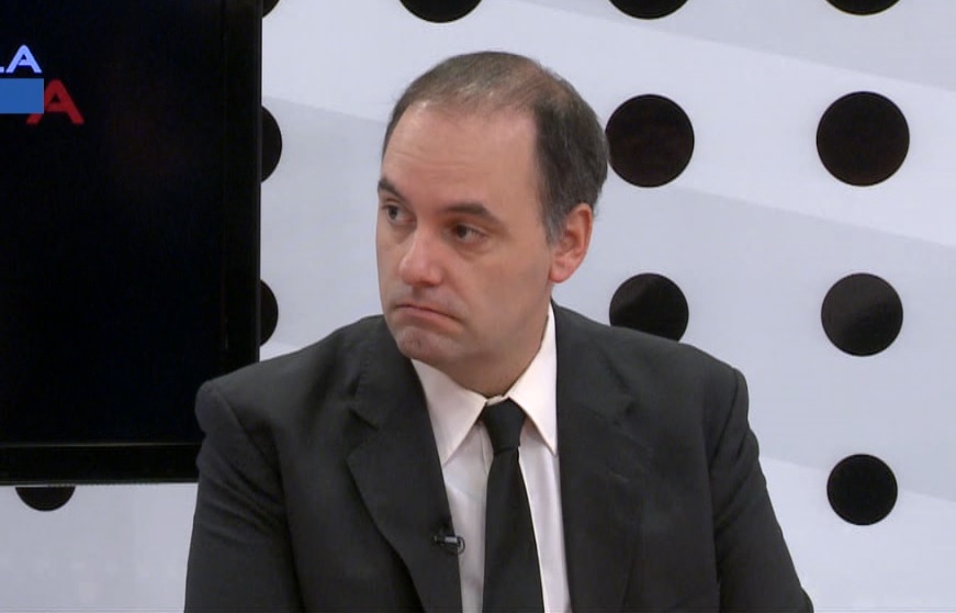 NOTA CON MANUEL ADORNI