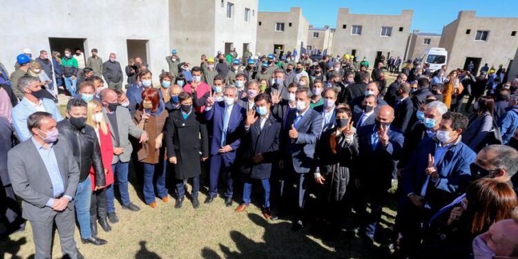 El Gobierno arranca la campaña con un triple eje: vacunas, obras y mucha grieta