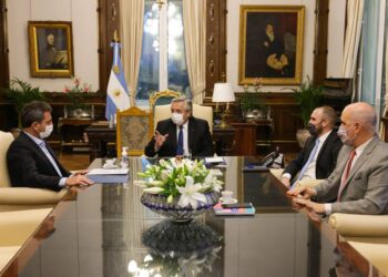 Marcha atrás. El Presidente le pidió a Massa un proyecto “urgente” para cambiar el monotributo