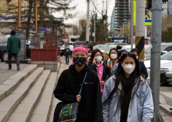 “Cantamos victoria antes de tiempo”: confiaron en las vacunas chinas y ahora sufren fuertes rebrotes de la pandemia