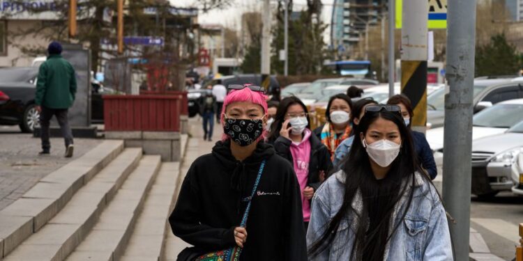 “Cantamos victoria antes de tiempo”: confiaron en las vacunas chinas y ahora sufren fuertes rebrotes de la pandemia
