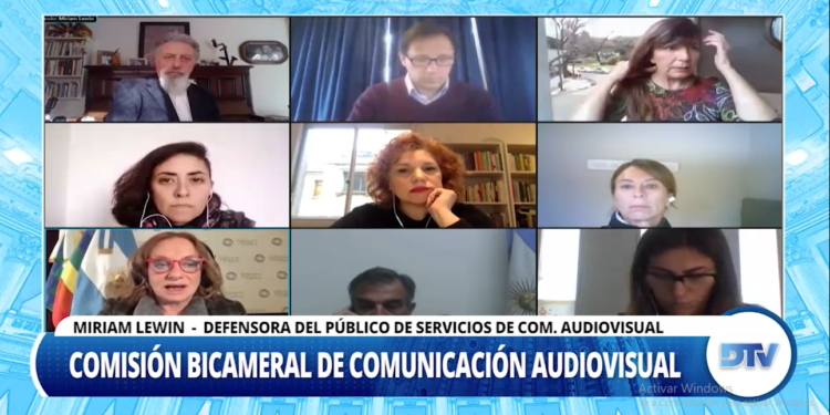 Miriam Lewin presentó un informe de gestión en el congreso