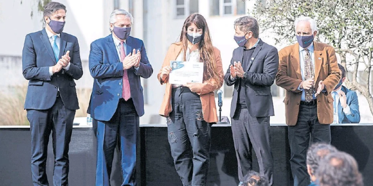 Campaña. El Presidente apuesta al binomio Tolosa-Gollán y critica a Macri