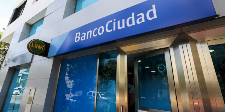 PROMOCIONES EN JUGUETES, INDUMENTARIA DEPORTIVA Y LIBRERÍAS