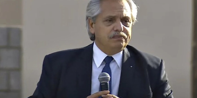 El Presidente define su estrategia judicial y no se descarta buscar una conciliación