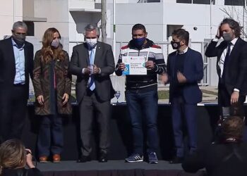 Alberto Fernández les ordenó a sus ministros que se sumen a la campaña electoral