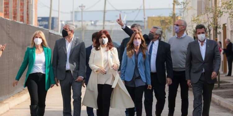 Cristina Kirchner le pidió al Presidente que ponga “orden” y le “meta para adelante”
