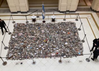 El Gobierno hará un monumento con las piedras de la Marcha del 16A