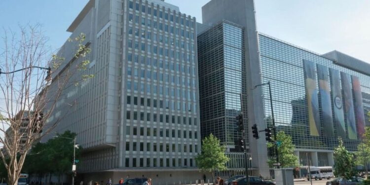 Banco Mundial: “década perdida y una fuerte desaceleración para la Argentina”