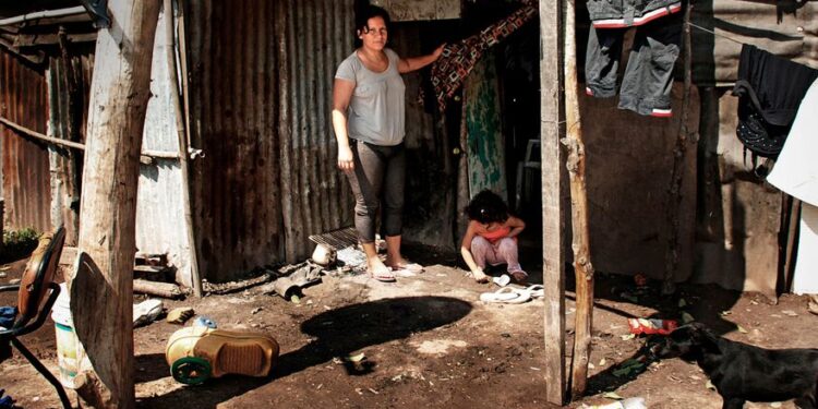 Pobreza:  40,6% en el primer semestre del añoPobreza:  40,6% en el primer semestre del año