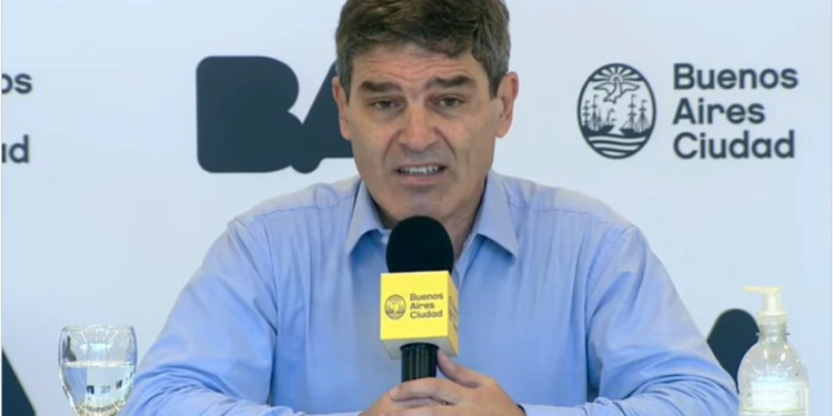 Fernán Quirós le puso fecha al comienzo de vacunación con terceras dosis en la Ciudad