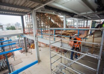 Proyecto de ley para reconvertir la ayuda estatal en trabajo genuino