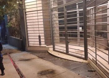 El Presidente condenó el ataque al edificio de Clarín y reclamó su esclarecimiento