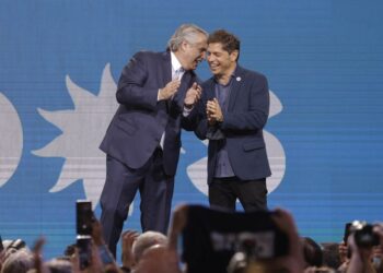 Tras la derrota en la provincia de Buenos Aires, Axel Kicillof volvió a criticar a Mauricio Macri