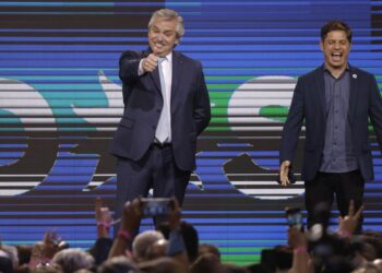 Tras la derrota, el Presidente buscó relanzar su gobierno con una convocatoria a la oposición y dijo que enviará el plan que le presentará al FMI