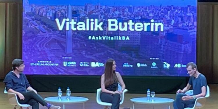 Home Economía Vitalik Buterin: “La comunidad cripto argentina es de las más grandes que vi en el mundo”