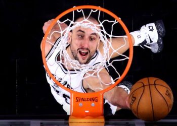 Manu Ginobili fue anunciado entre los candidatos para ingresar en el Salón de la Fama de la NBA