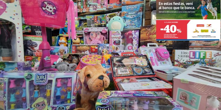 En shoppings, jugueterías, indumentaria deportiva y librerías