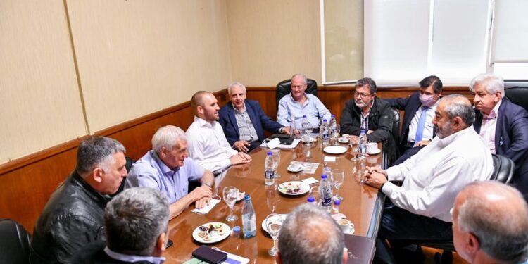 Respaldo de la CGT a Guzmán por la negociación con el FMI