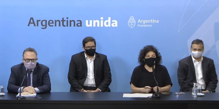 Pese a la preocupación mundial por el avance de ómicron, el Gobierno no impondrá restricciones por ahora