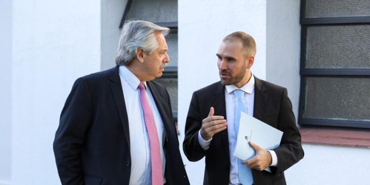 El Gobierno reconoce que Estados Unidos pide un “sinceramiento” del plan económico para apoyar el acuerdo con el FMI