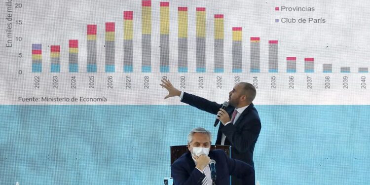 Subsidios energéticos: Guzmán prometió reducirlos, pero volverían a poner en jaque a las cuentas fiscales en medio de las negociaciones con el FMI