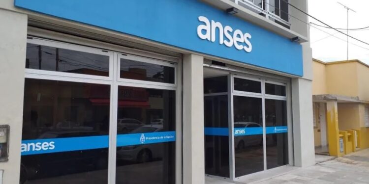 De cuánto sería el aumento de las jubilaciones que se anunciará en las próximas horas y se aplicará en marzo