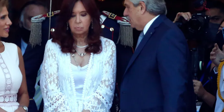 El bloque oficialista del Senado sigue sin fijar posición sobre el acuerdo con el FMI