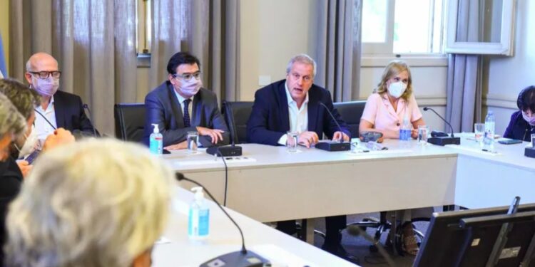 En cuatro provincias no comenzaron las clases por conflictos salariales