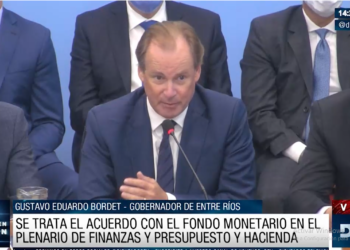 Gobernadores, centrales sindicales y empresarios afirmaron su posición sobre el acuerdo con FMI