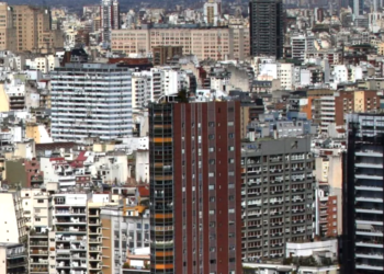 Alquileres, celular y salud: cuánto aumentan desde mañana los servicios