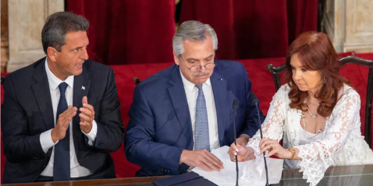 La “guerra fría” de Alberto Fernández y Cristina Kirchner agrava el bloqueo en el Congreso