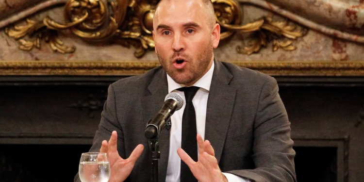 Meta fiscal: tras las críticas, Economía cambia la forma de registrar ingresos