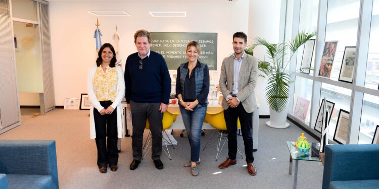 Estudiantes de nivel secundario y terciario: Prácticas educativas en el Banco Ciudad