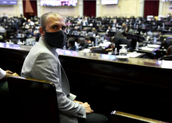 Más presión sobre Martín Guzmán: oficialistas y opositores buscan subir a $70.000 millones los subsidios al transporte del interior